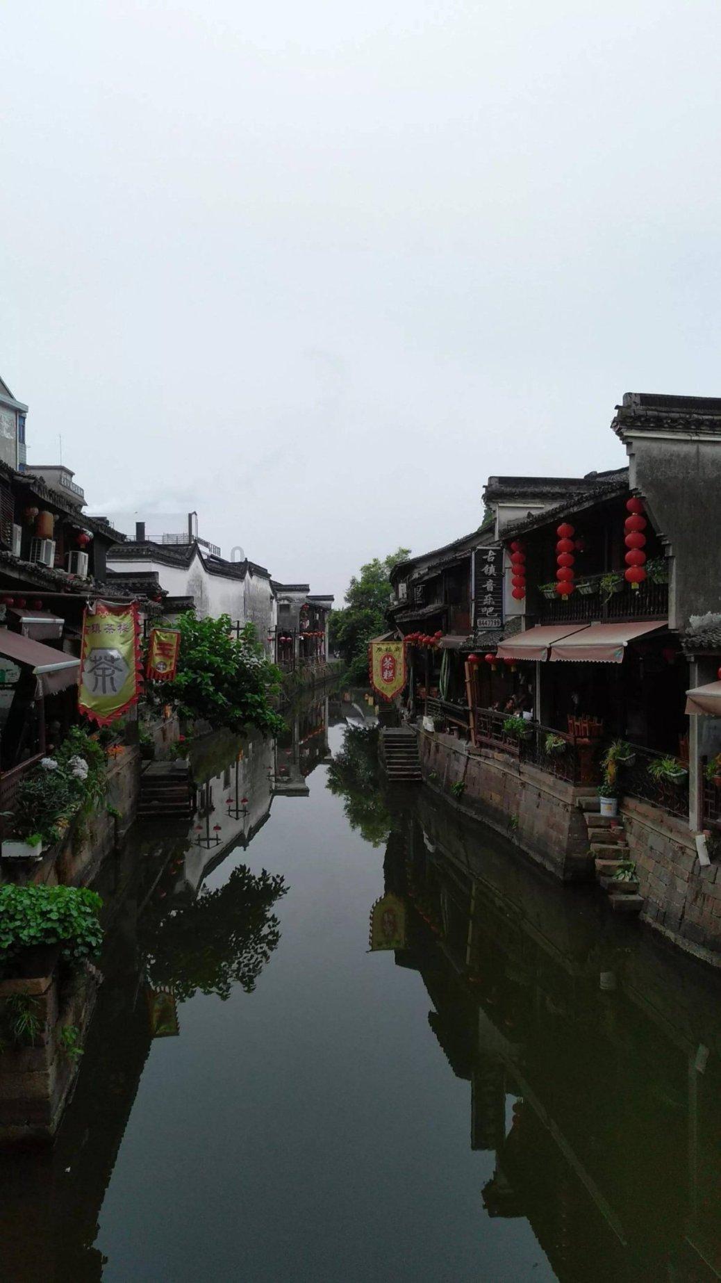 用青春视角点亮“仙境海岸 品重烟台”!首届驻烟高校大学生新媒体大赛启动